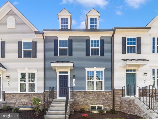 Photo - 353 Marquis St Townhome