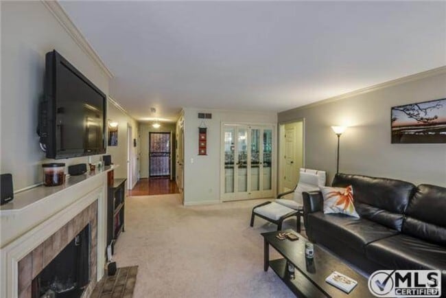 Building Photo - 119 Hillsboro Pl Unit 119 Rental