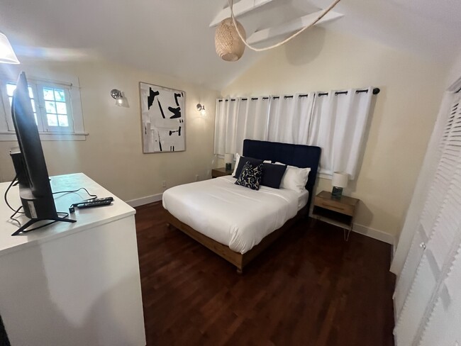 Photo - 1524 La Baig Ave