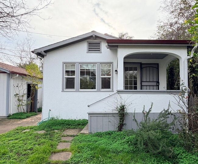 Photo - Charming 1BD/1BA Cottage Walkable to Downtown Petaluma