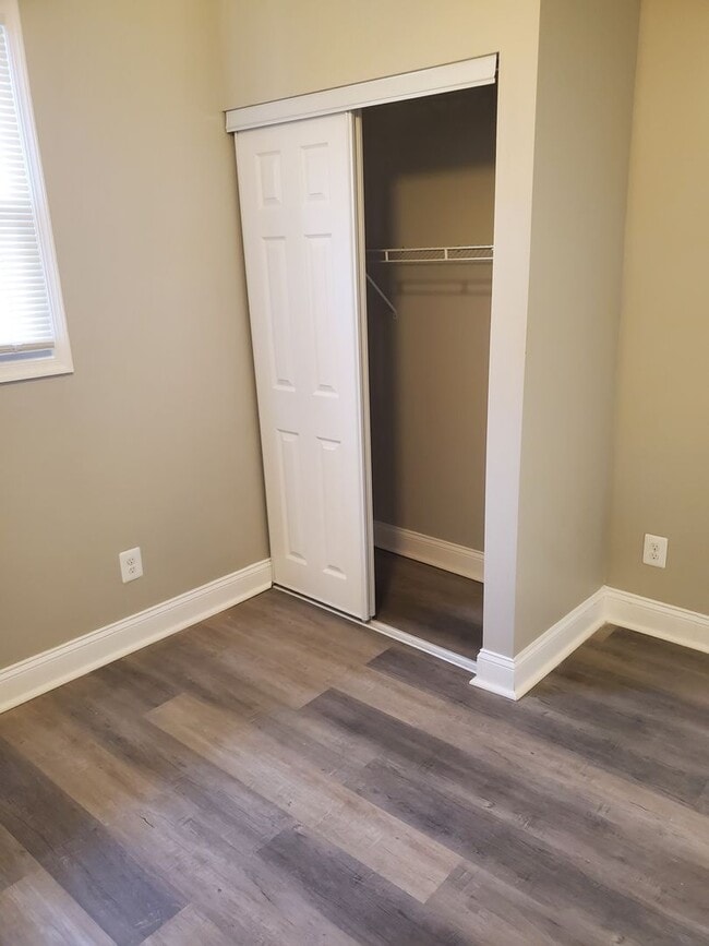 Photo - 17 W Talbott St Unit 1E Available $550 1E