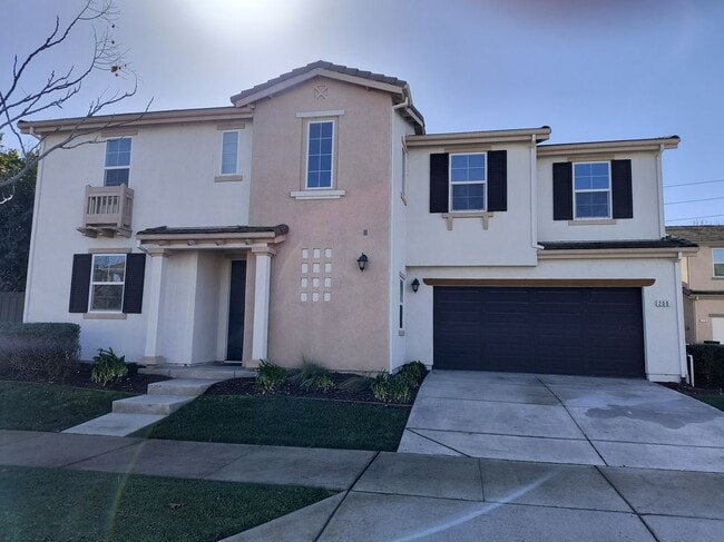 Building Photo - 200 Candela Cir