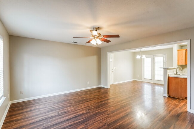 Photo - 143 Howard Woody Dr