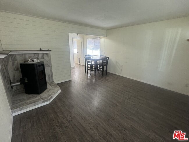 Photo - 1029 W Fairway Blvd