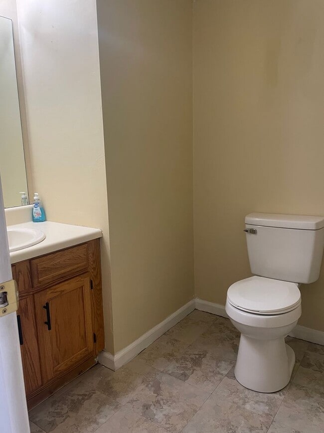 Photo - 3 Bedroom, 2.5 Bath Townhome in Lenlock