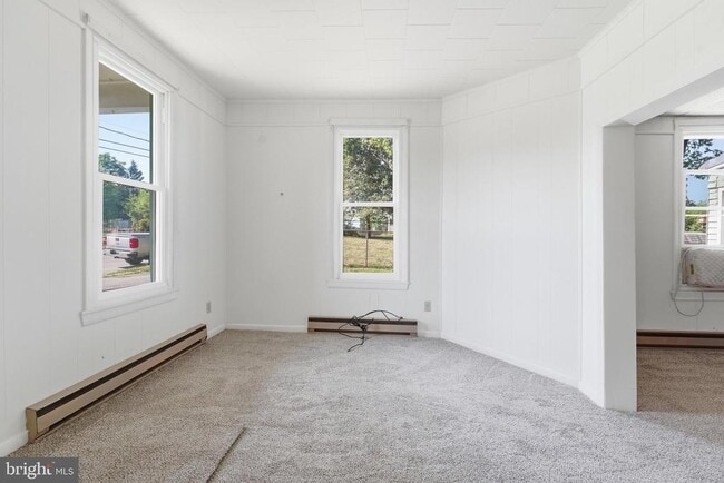 Photo - 815 N Maple Ave
