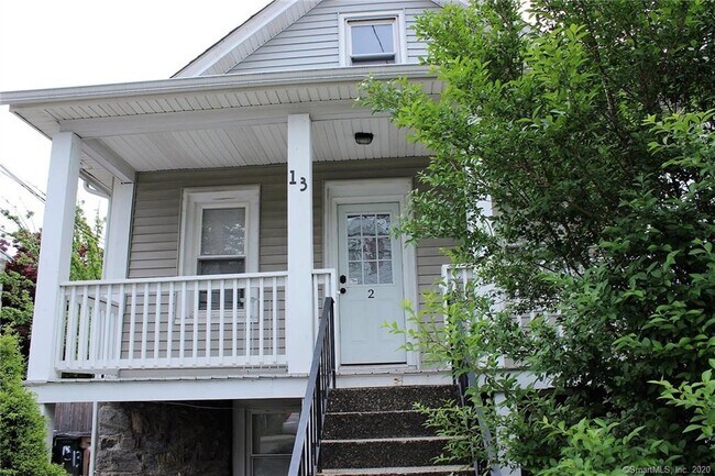 Photo - 13 E Walnut St Unit 2