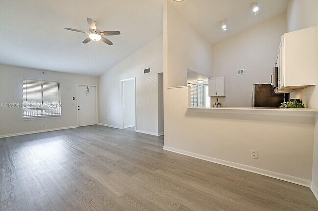 Photo - 6327 Chasewood Dr Unit E