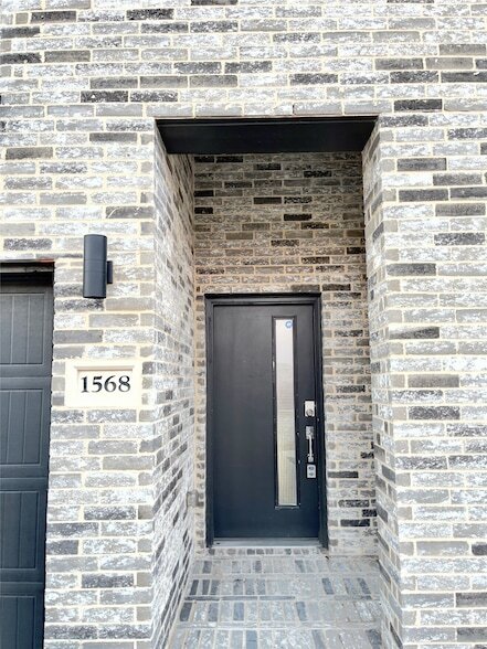 Photo - 1568 Glacier Rdg