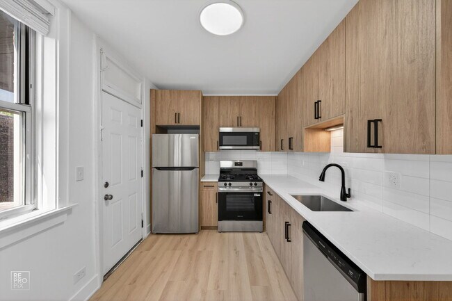 Photo - 6312 N Artesian Ave Unit 1W