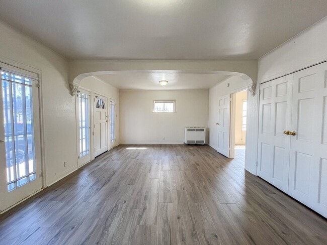 Photo - 1450 W 39th St