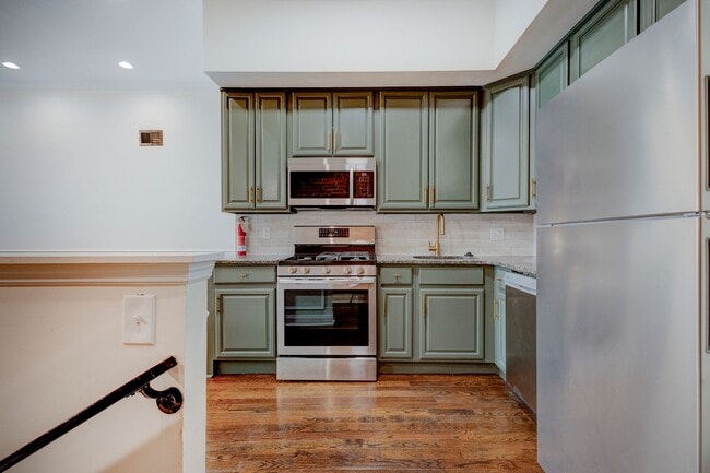 Photo - Newly Renovated 6 Bedrooms / 4 Bathrooms a... Unit Single Family