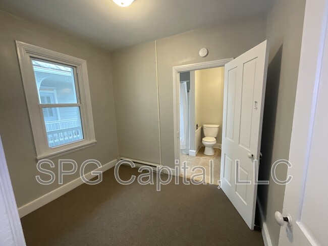 Photo - 254 E Louther St