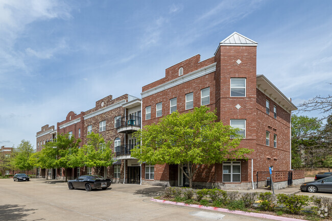 Building Photo - Vantage Center Rental