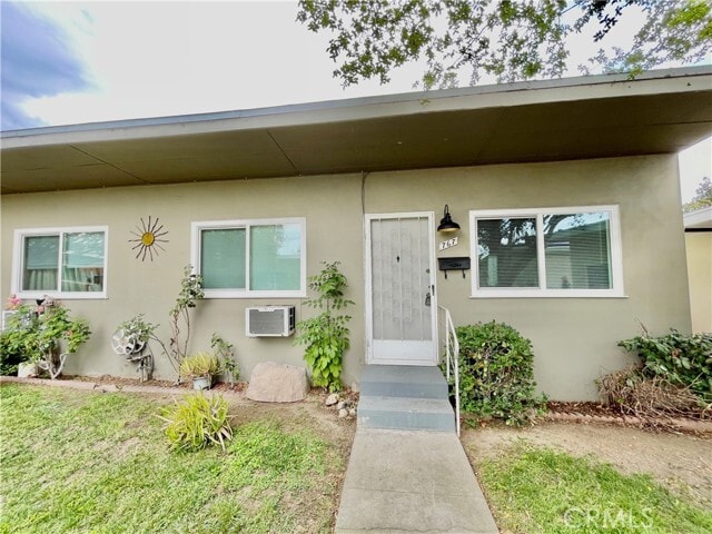 Photo - 767 Baylor Ave