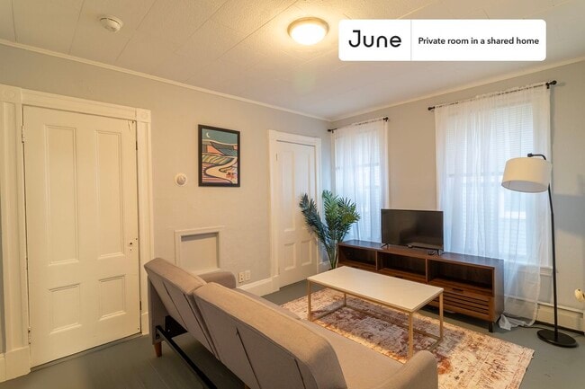 Photo - Room in Shared 3 bed/1 bath home Unidad A