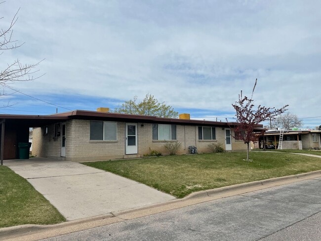Building Photo - 5300 5300 S St Unit 2345 W 5300 S