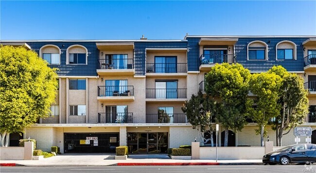 Building Photo - 12400 Montecito Rd Unit # 224 Rental