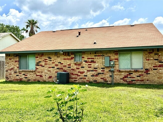 Photo - 13518 Townwood Dr