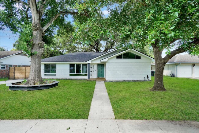 Photo - 5226 Kinglet St