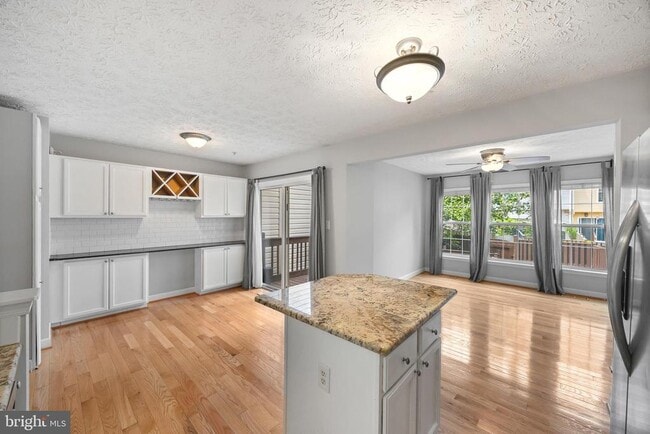 Photo - 2716 Mapleview Ct