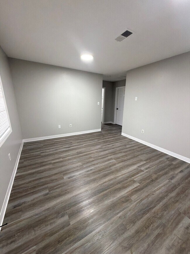 Photo - 1278 Fairground Rd