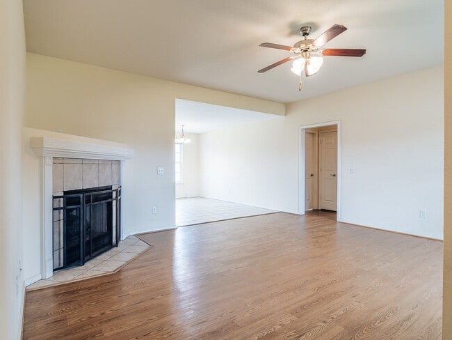 Photo - 2402 SW 19th St