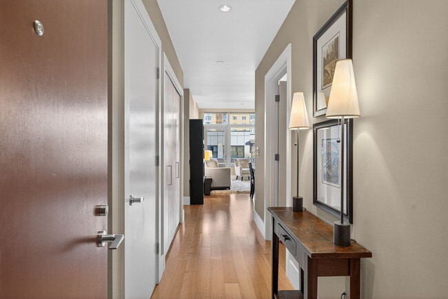 Photo - 1001 NW Lovejoy St