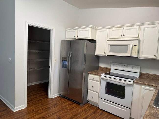Photo - 154 Fox Haven Dr