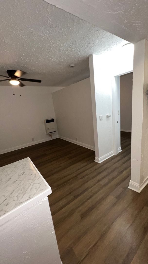 Building Photo - 3958 Normandie Ave Unit 3958 S. Normandie Ave-C Rental