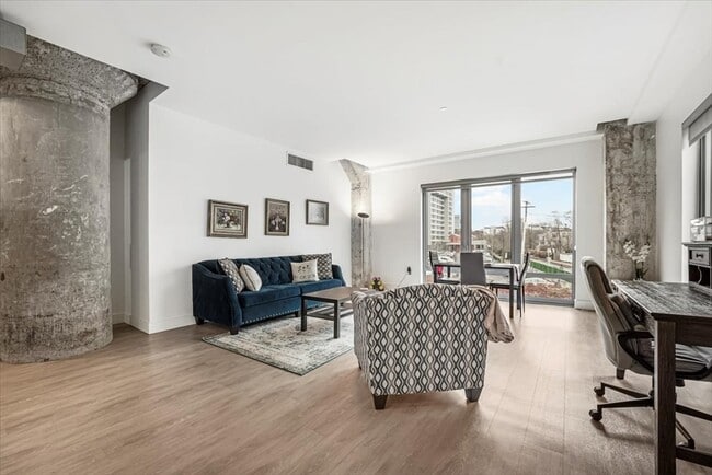 Building Photo - 9 Medford St Unit 201