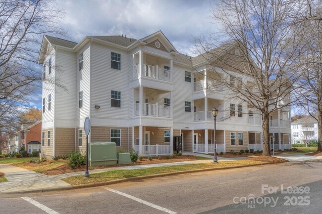 Building Photo - 17905 Delmas Dr Unit 303