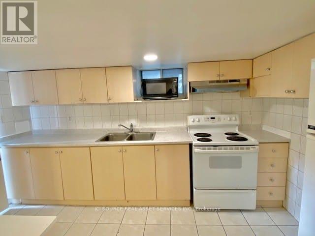 Photo - 56 Markham St