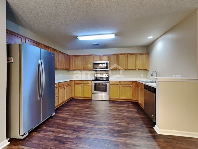 Photo - 136 Wildberry Ln