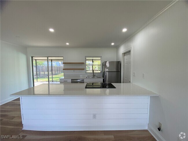Building Photo - 740 108th Ave N Rental