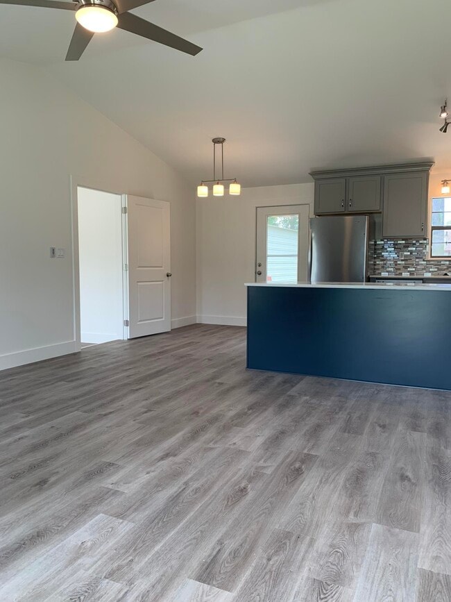 Photo - 1425 Mixon Dr