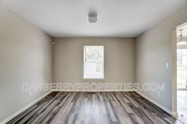 Photo - 3612 Willow Run Dr