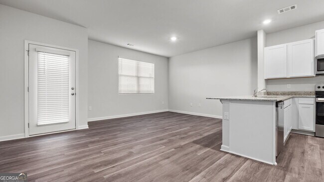 Photo - 1005 N 2nd Ave NW