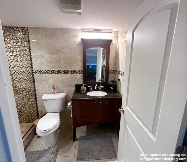 Photo - 9944 Karlov Ave