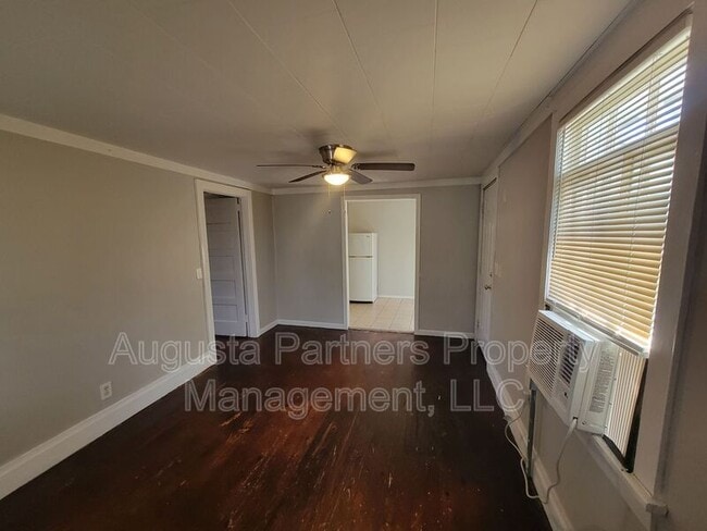 Photo - 1951 Barnes Rd Unit B