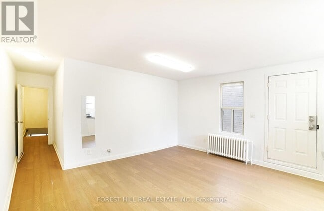 Photo - 280 Eglinton Ave W