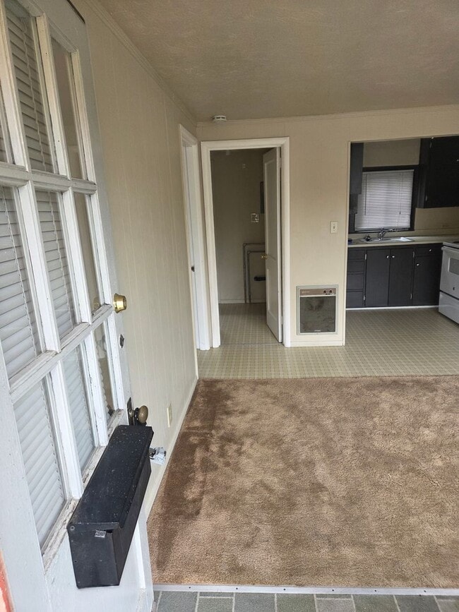 805-807 SW 5th St. 458 SW C St.