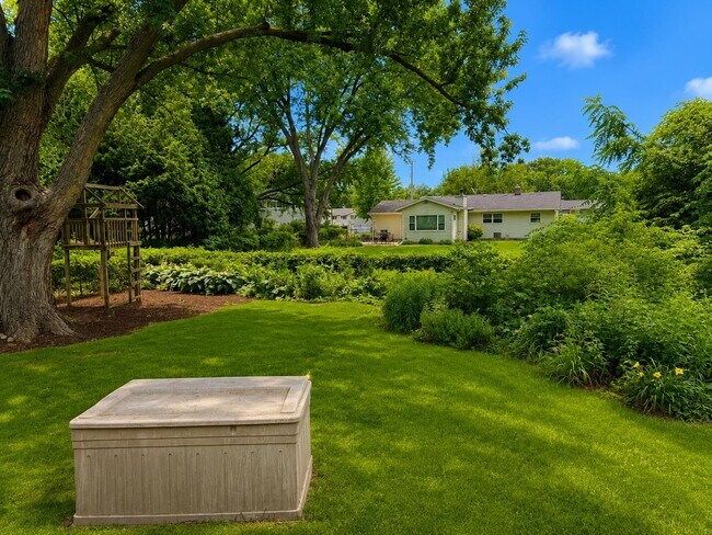 Photo - 6504 Schneider Pl