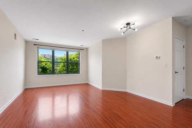 Photo - 24 Ave at Port Imperial Unit 236