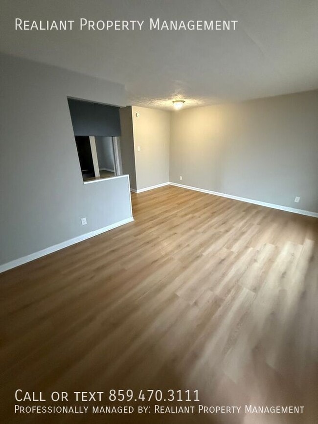 Photo - 2021 Cambridge Dr Unidad 43