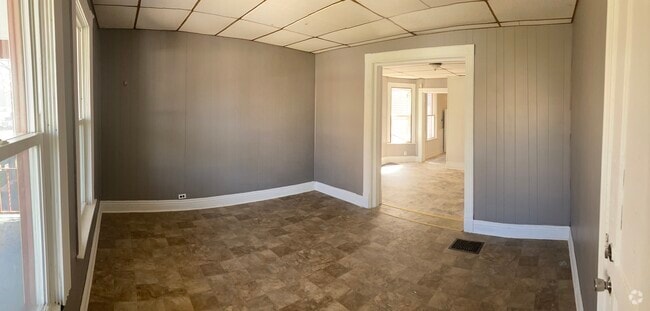 Building Photo - 159 Laurel St Unit Lower Rental