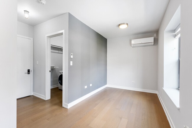 Photo - 6019 N Winthrop Ave