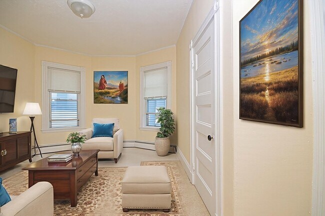 Building Photo - 54 Forbes St Unit 3 Rental
