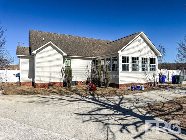 Photo - 2104 Beauvoir Ct