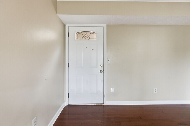 Photo - 515 Chesterfield Ave